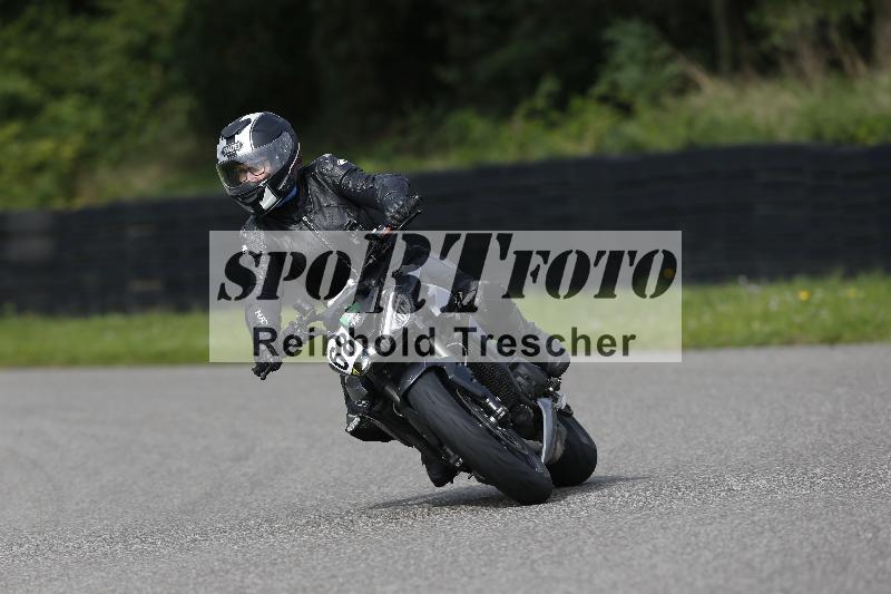 /Archiv-2025/53 16.09.2025 Track Day Domi Aegerter ADR/Gruppe gruen/68